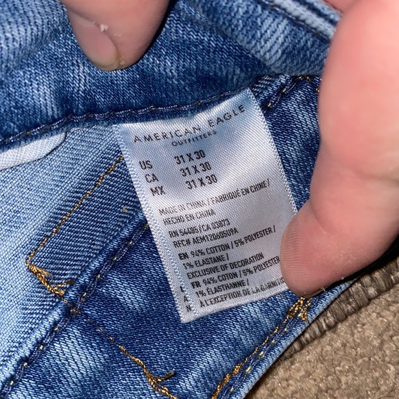 31 x 30 American Eagle Athletic Fit Jeans - Picture 3 of 12